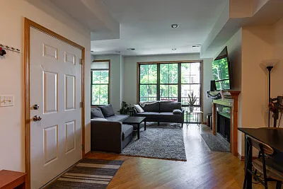 2718 N Wayne Ave #2 — Photo 4