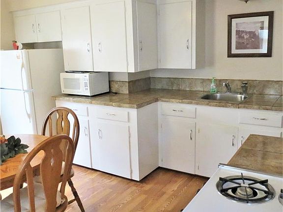 3rd image of 734 Willard Ave SE