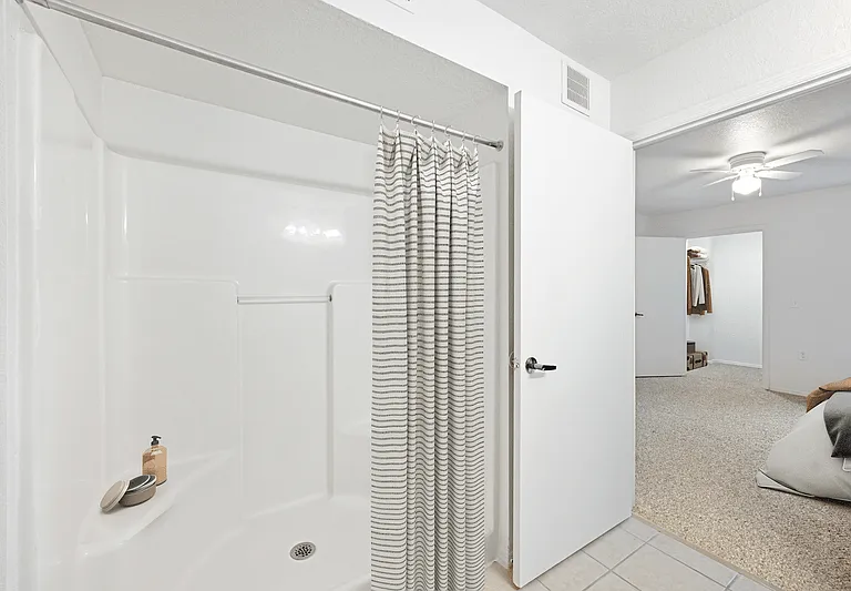 Magnolia Pointe Apartments — Photo 28