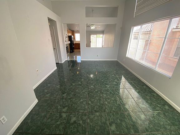 3rd image of 7584 McClintoc Dr