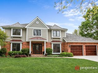 1321 Saint William Dr, Libertyville, IL 60048