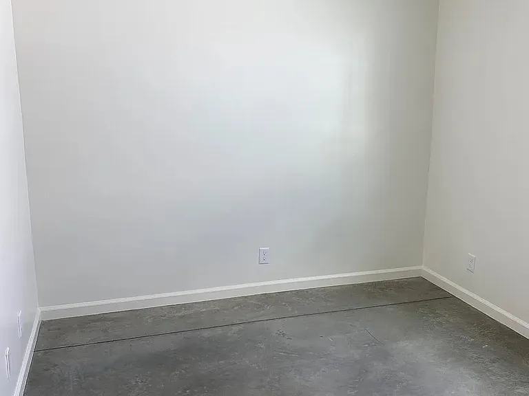 332 W Robertson Ave #B — Photo 9