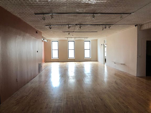 3rd image of 1464 N Milwaukee Ave #2