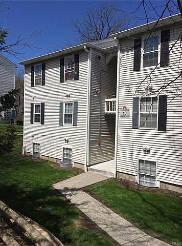 1st image of 13 Lexington Hl Unit 10