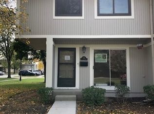 542 Quail Creek Dr #542, Grayslake, IL 60030