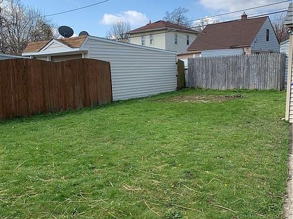 3rd image of 4484 W 170th St