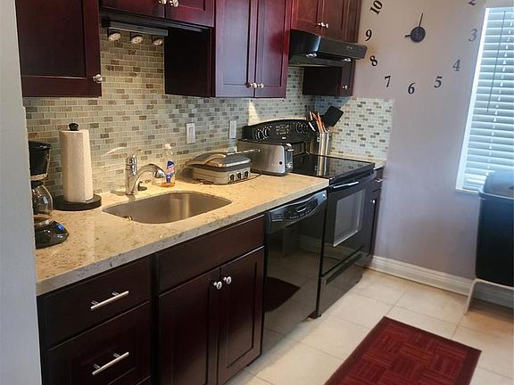 4th image of 7500 NW 4th Pl