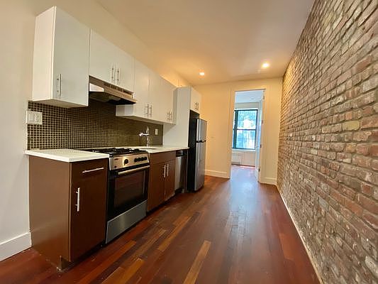 5th image of 1011 Pacific St #1K