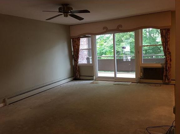 5th image of 201 Evergreen St APT 6-3D