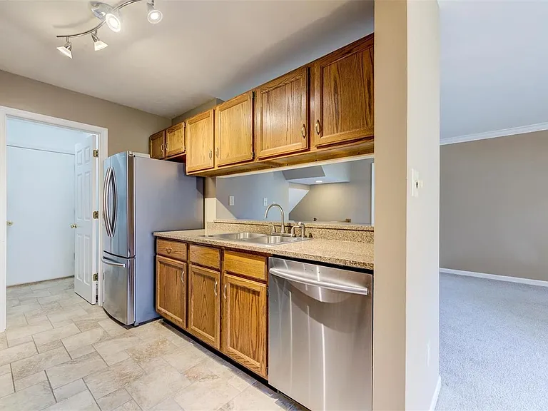 1745 Blue Oak Dr — Photo 38