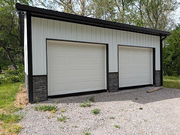 2nd image of 2765 Bobo Rd