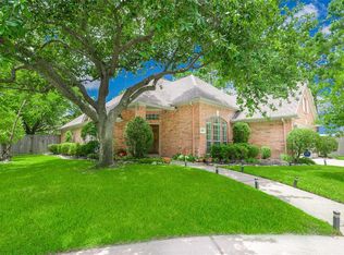 5631 Lake Place Dr, Houston, TX 77041