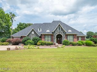 1746 S Montgomery St, Starkville, MS 39759