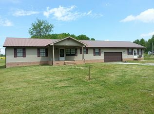 290 Green Meadow Dr, Winfield, TN 37892