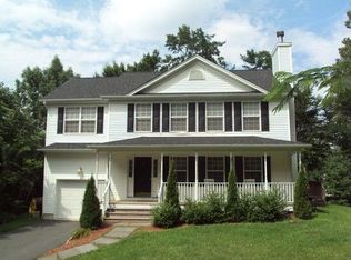 13 Wildwood Rd, Stanhope, NJ 07874