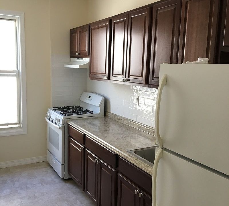 1st image of 433 78th St #3