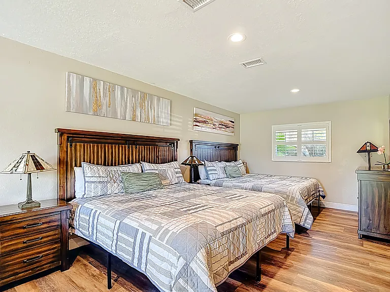 17208 Orangewood Dr — Photo 29