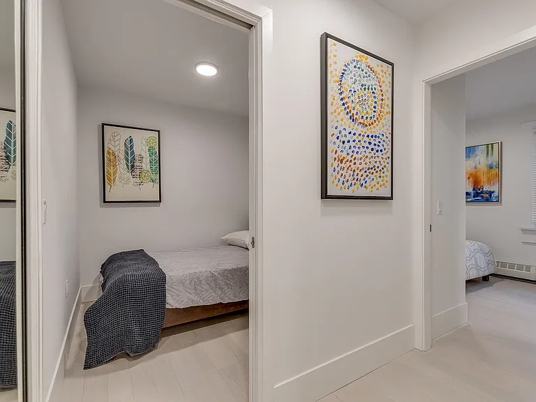 1425 Haro St #1 — Photo 11