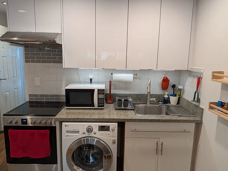 5026 Dominion St #BASEMENT — Photo 6