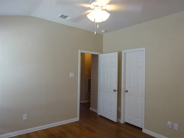 3 bed, 2.5 bath, 1331 sqft, $1,775 — Photo 4