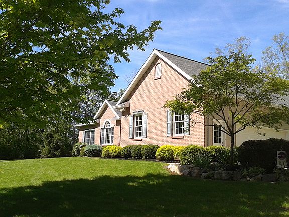 2nd image of 1528 Hess Cir