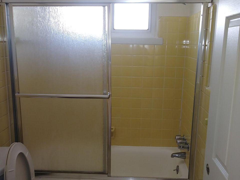 2nd image of 3831 Devon Rd APT 1