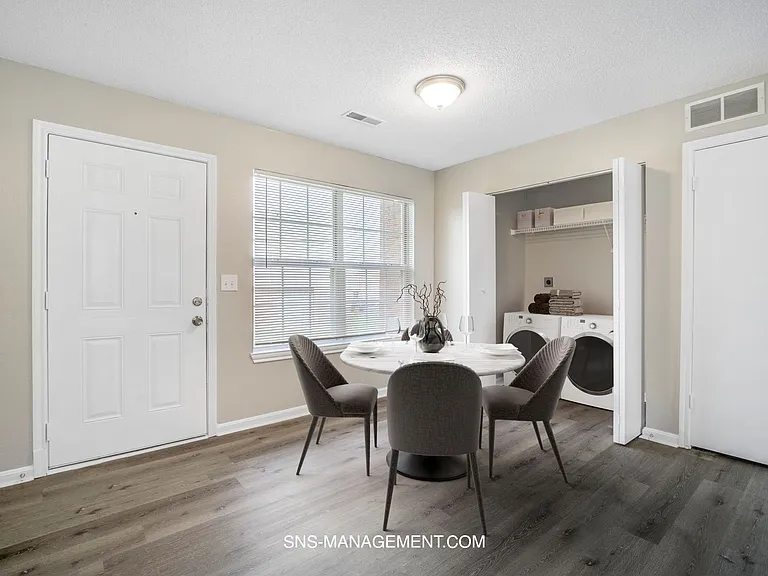 North Pointe Townhomes — Photo 13
