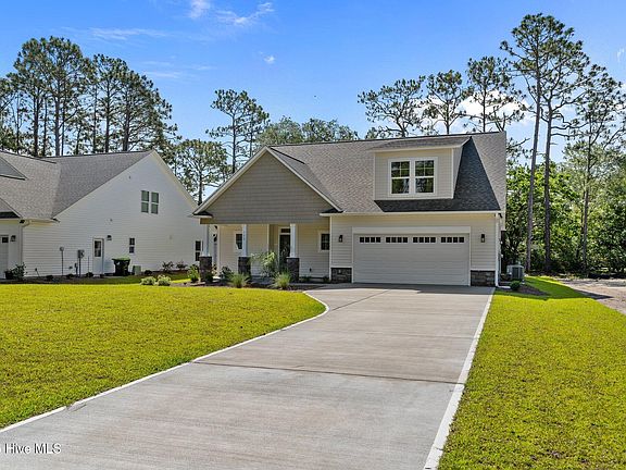 4th image of 708 Fifty Lakes Drive