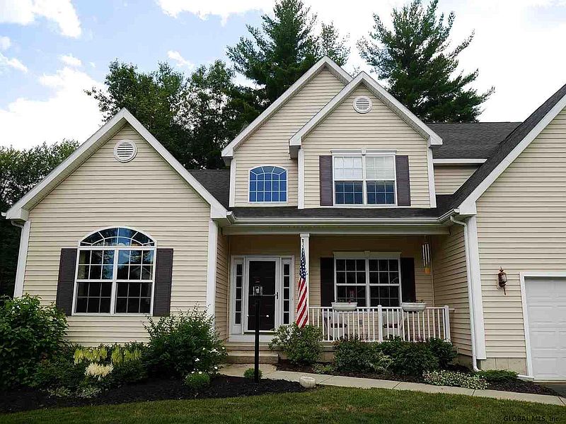 2nd image of 956 MACARTHUR Drive