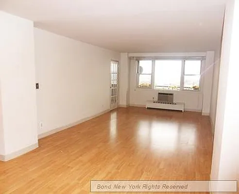 Sold by Bond New York | media 44