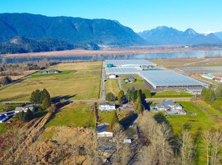 19682 Richardson Rd, Pitt Meadows, BC V3Y1Z1