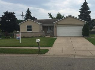 31101 Seven Mile Rd, Livonia, MI 48152