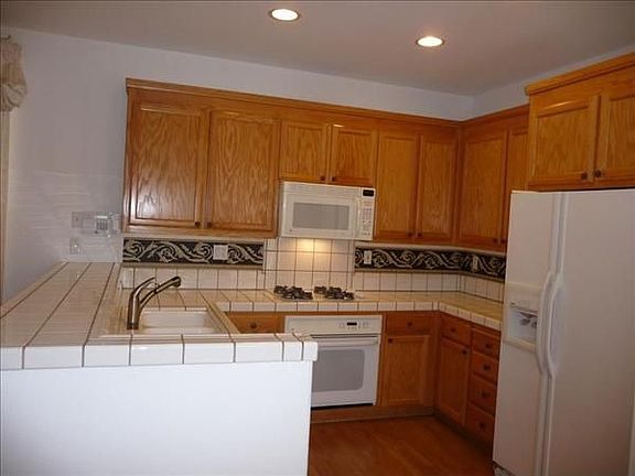 4th image of 3417 Glenprosen Ct