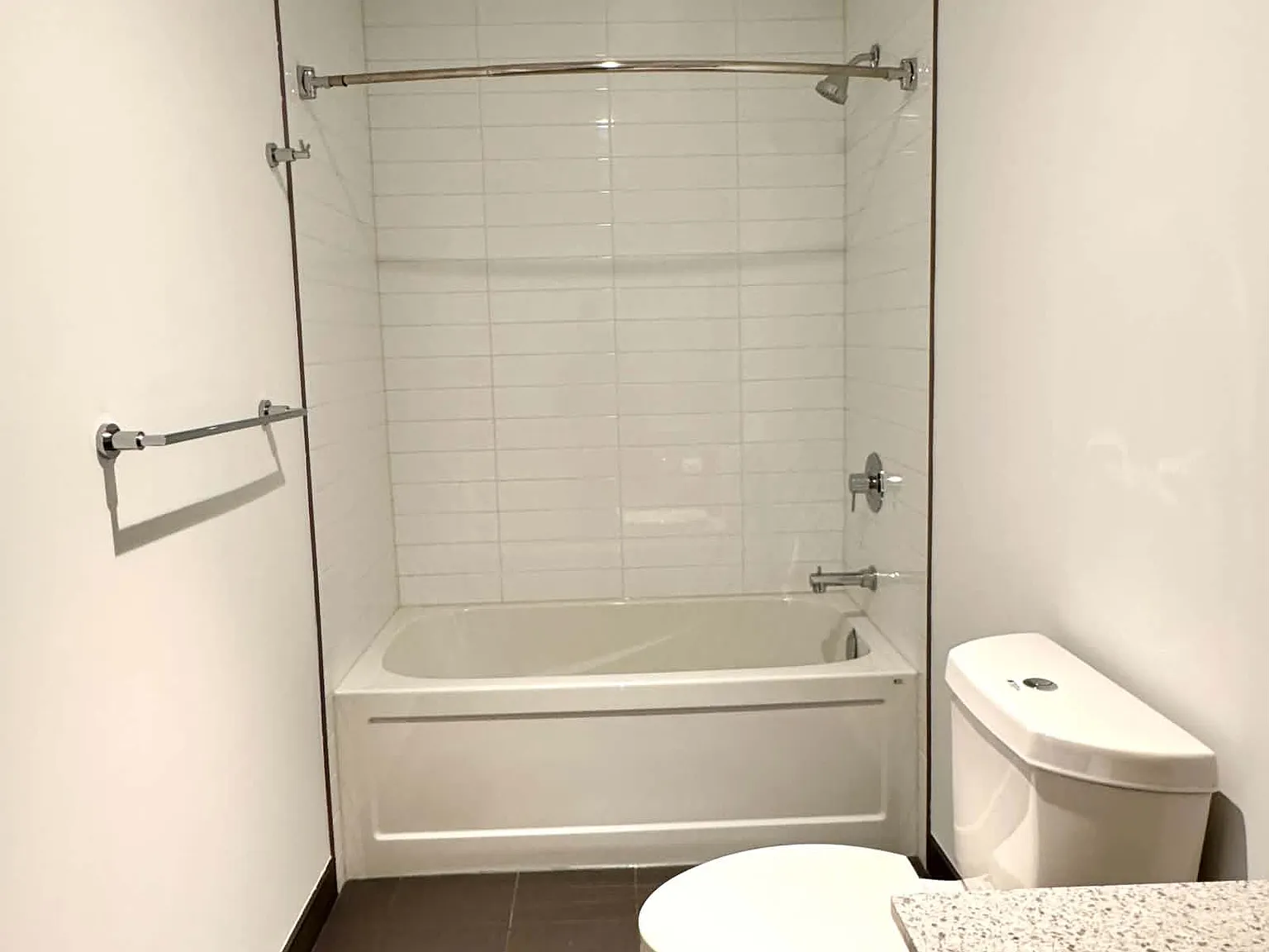 2 bed, $2,400 — Photo 4
