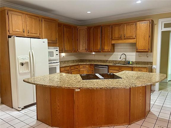5th image of 3476 Sheridan Chase SE
