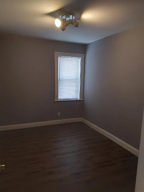 7529 Forsyth Blvd — Photo 3