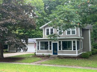 1335 Waukazoo Dr, Holland, MI