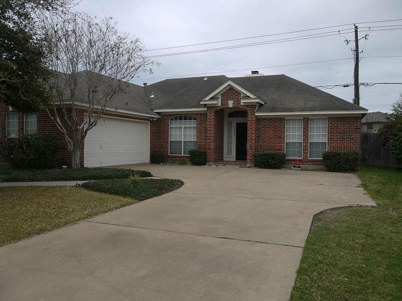 1st image of 5906 Lindenwood Dr