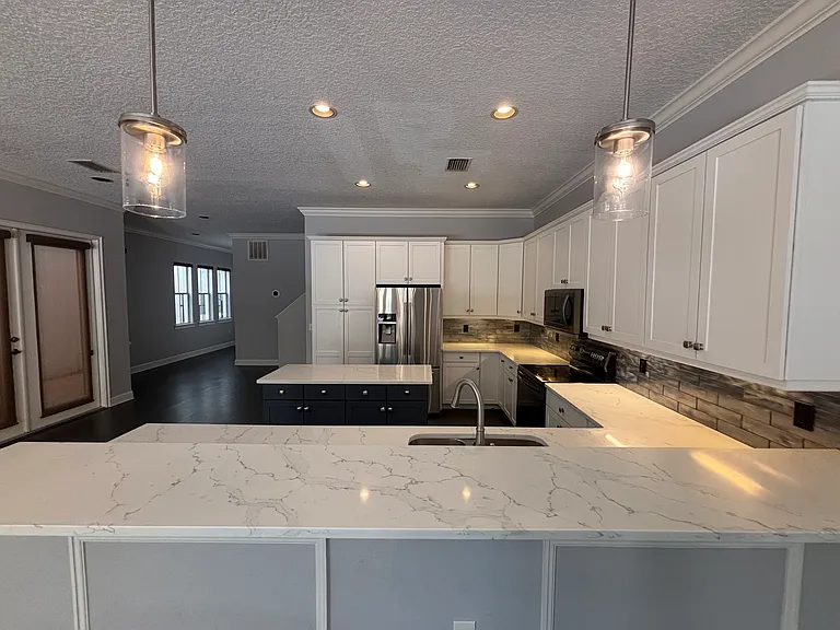 3106 W San Miguel St — Photo 9