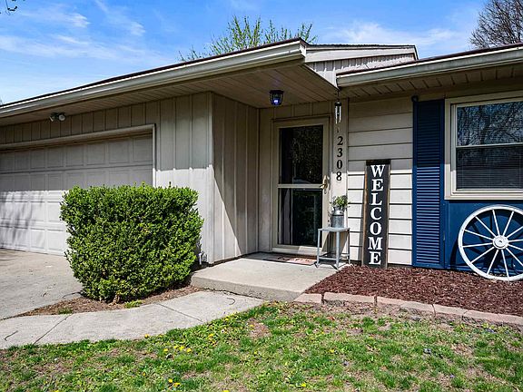 2nd image of 2308 W Village Dr