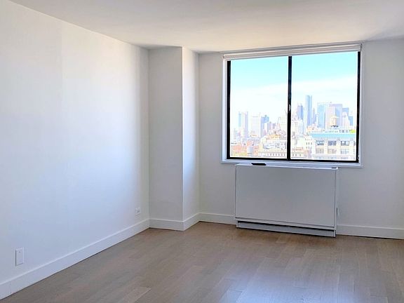 4th image of 300 Mercer St APT 26F