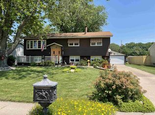 1309 11th St, Silvis, IL 61282