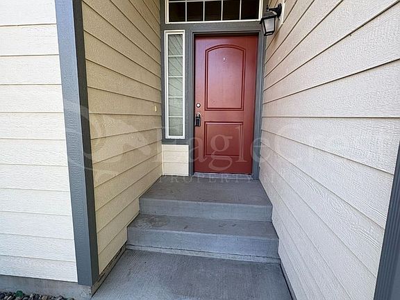 5th image of 44 Chapelwood Ave