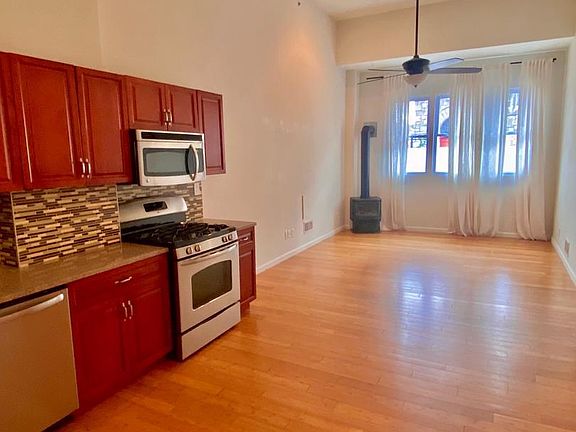 3rd image of 2452 Frankford Ave APT 1