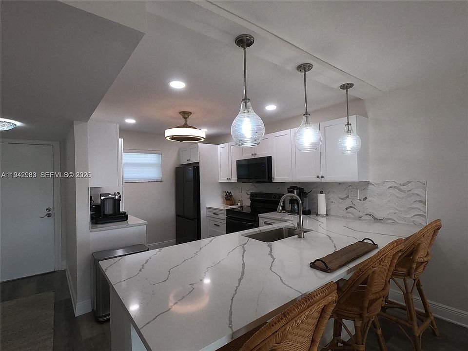 1st image of 3930 Inverrary Blvd APT 604-D