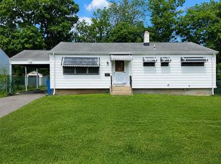 122 Southwood Dr, Old Bridge, NJ 08857