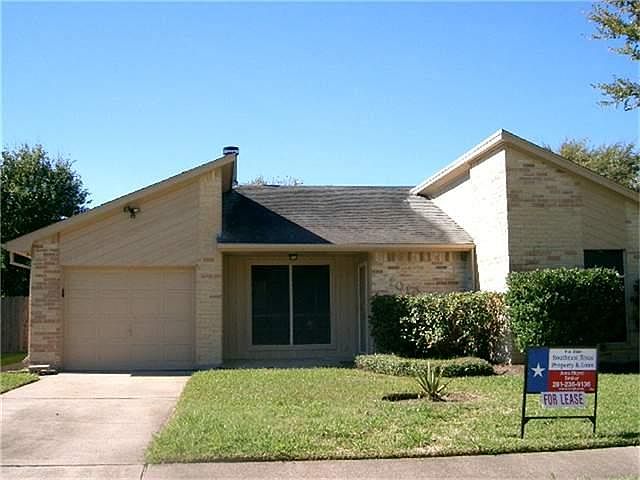 1st image of 1010 Oxford Dr