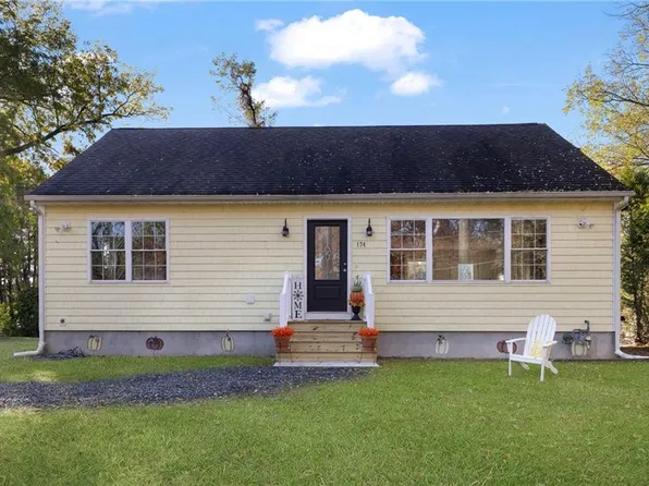 174 Ayrault Rd, East Greenwich, RI 02818