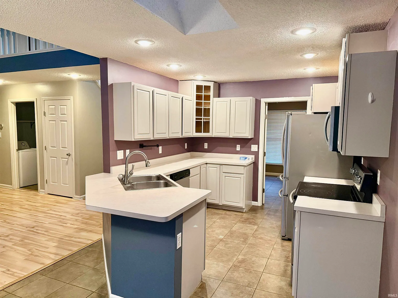 3 bed, 2.5 bath, 1644 sqft, $2,500 — Photo 3
