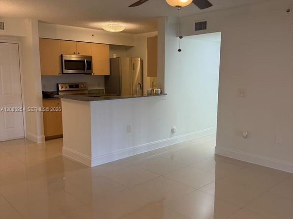 2451 Centergate Dr APT 101